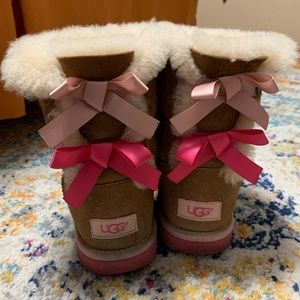 lace up back pink ribbon